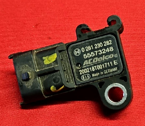 Múltiples vehículos GM - Sensor MAP de presión absoluta colector - 55573248 Foto 1 de 4