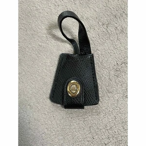COACH Borsa Charm Portachiavi Pelle Nera Stile Turnlock Logo Accessori - Foto 1 di 12