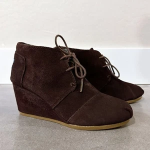 Toms Suede Lace Up Wedge Heel Shoe Booties Sneakers Chocolate Brown Size 7W - Picture 1 of 10