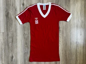 CAMISETA DE FUTBOL ADIDAS AÑOS 80 CAMISETA DE FUTBOL TEMPLETA Hecha IRLANDA Talla 50/52 S-M - Imagen 1 de 8