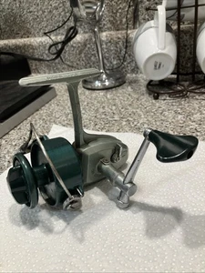 Carrete giratorio de pesca Heddon 222 vintage hecho en Japón - Imagen 1 de 8