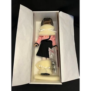 NEW 1999 Robert Tonner Betsy McCall PERFECTLY SUITED Collector Doll14” Vinyl - Picture 1 of 11