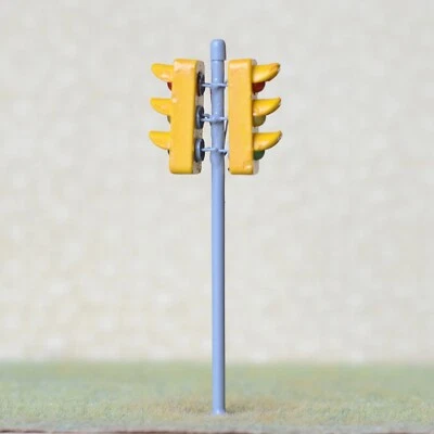 2 x traffic signal light O scale model railroad crossing walk led lamp #GR33D - Image 1 of 4