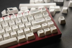 Custom 65% Mechanical Keyboard (Super Thocky and Creamy) READ DESC! - Picture 1 of 18