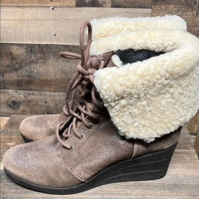 UGG Zea женщин 10 на танкетке зимние ботинки ботинок 1003360 - коричневый - Изображение 1 из 4