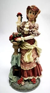 Schöne Statue der Dame mit Rosen - 26 cm hoch SHUDHILL Geschenk. - Bild 1 von 9