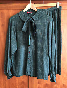 VINTAGE TWO PIECE BLOUSE & PLEATED SKIRT SET Size 40 12 Dark Green & Sand Spot