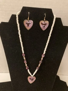 Handgefertigte Emaille Kupfer Ohrringe mit passender weißer Perlenkette  - Bild 1 von 8