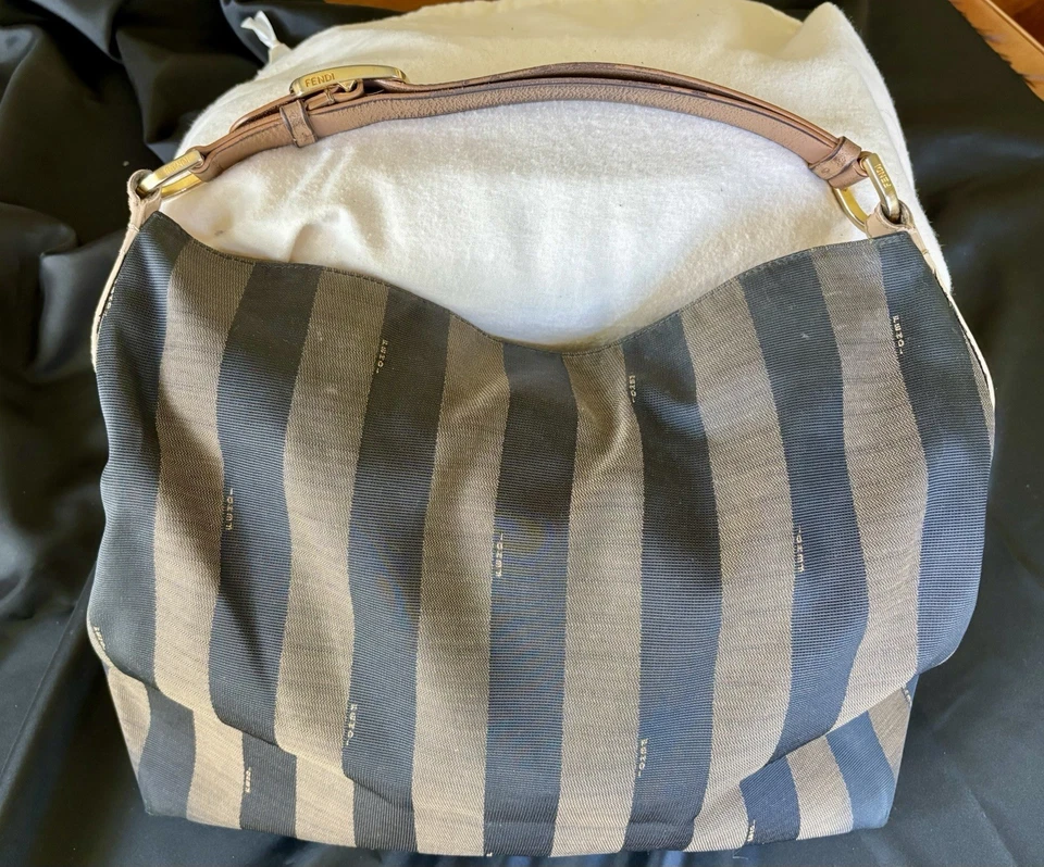 Bolso de Mano Fendi Penguin Rayas Vintage Lona y Cuero Acentos Dorados Italia Foto 1 de 4