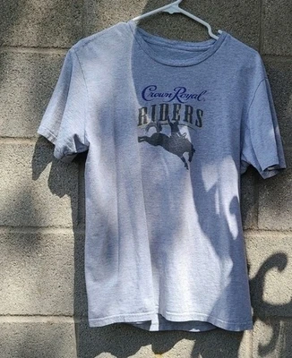 Camiseta Crown Royal Riders gráfica en gris. Foto 1 de 3