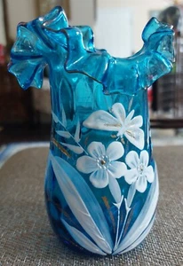 ANTIQUE VICTORIAN HAND BLOWN HAND ENAMELED THUMBPRINT ART GLASS VASE - Picture 1 of 7