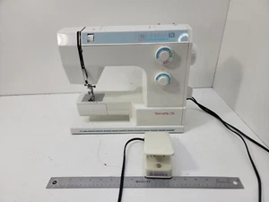 Bernina Bernette 715 Sewing Machine - with Pedal - Bild 1 von 7