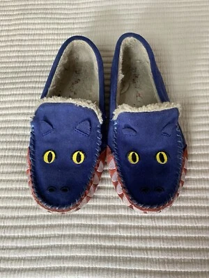 Nuevo MINI SUELO Gamuza Monstruo Mocasines Zapatillas Zapatos Niños Niñas Talla 33 Dientes Azules Foto 1 de 4