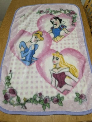 迪士尼公主毛绒婴儿蹒跚学步的毯子雪白灰姑娘极光心  — 第 1/4 张图片