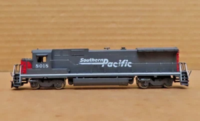 HALLMARK MODELS INC GE DASH 8-39B SOUTHERN PACIFC N SCALE (BRASS) - Image 1 of 4
