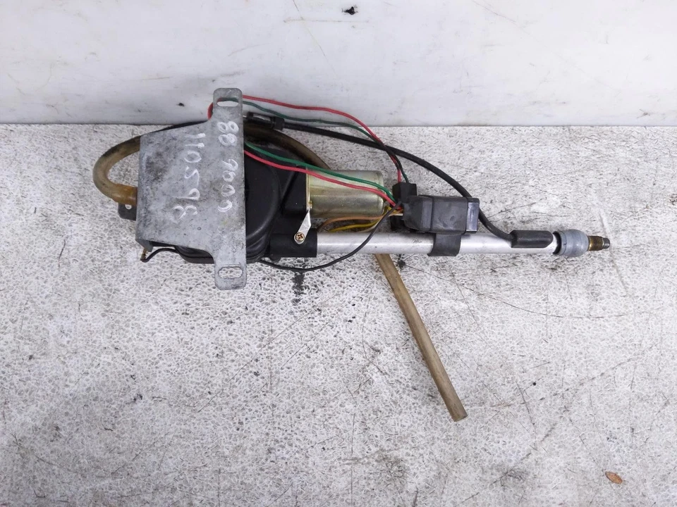 1986-1992 Saab 9000 Power Radio Antenna Assembly 0261909 - Image 1 of 4