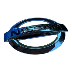 Genuine LEAF e-NV200 Front emblem (see description) blue metallic 628903NA0A - Picture 1 of 5