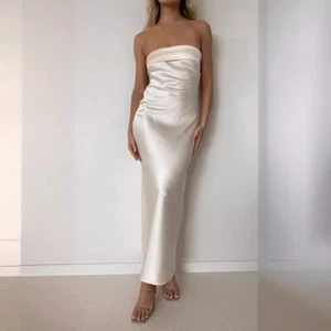 2025 Frühling/Sommer neuer Stil weiches elegantes Satin rückenfreies trägerloses Kleid bedruckt - Bild 1 von 31