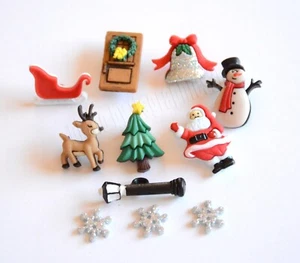 Pueblo de Navidad / Adornos de botones / Papá Noel ~ Reno ~ Trineo ~ Campana - Imagen 1 de 2