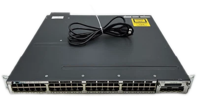 Switch Gigabit Cisco Catalyst 3750X-48PF-L de 48 puertos con módulo C3KX-NM-10G.  Foto 1 de 4