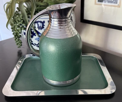 Conjunto de jarro e bandeja verde esmalte vintage Landers Frary & Clark UNIVERSAL MCM - Imagem 1 de 4