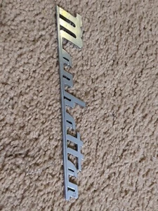 1947-1950 Kaiser Manhattan Fender Script - Picture 1 of 5