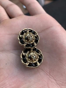 Lote de piezas en espiral CHANEL Vintage botón negro/dorado #130 20 mm - Imagen 1 de 8