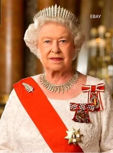 QUEEN ELIZABETH II RARE FRAMED PORTRAIT 6 x 4 PHOTO PRINT BIG SALE £8 WOW - Picture 1 of 2