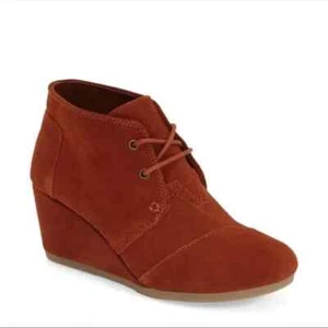TOMS Women's Cognac Suede Desert Wedge Bootie, Women Size 6, $140  NEW - Picture 1 of 6