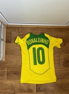 Brazil 2004 Home Ronaldinho #10 Retro Football Soccer Jersey Size S Small - Picture 1 of 4