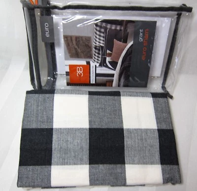 Studio 3B Cuadros Negro/Crema Claro Algodón EURO Sham Grant por Kyle Schuneman Foto 1 de 4