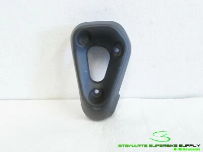 KAWASAKI OEM ZX6R 2009-2012 SILENCIADOR CUERPO ESCAPE CUBIERTA PROTECTOR TAPA 09-12 ZX6 Foto 1 de 4
