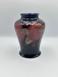 Early Vintage William Moorcroft Pomegranate Vase. 1910-1930 Design. Signed - Picture 1 of 8