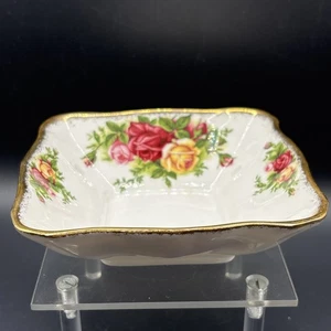 Plato de caramelo vintage Royal Albert Old Country Roses adornado en oro porcelana de hueso - Imagen 1 de 8