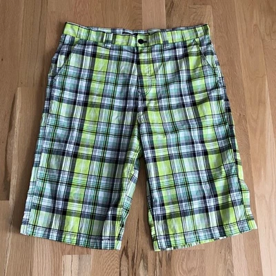 Southpole Shorts Men’s Size 40 Green & Black Plaid New Longer Length - Image 1 of 4