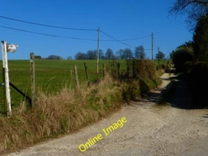 Photo 6x4 Footpath and access road off Soame's Lane Monkwood\/SU6630 c2014 - Picture 1 of 1