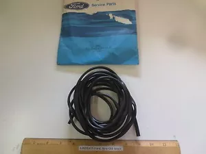FORD 1981/1988 ESCORT & MERCURY LYNX "RETAINER" (BACK WINDOW SEAL) FREE SHIPPING - Picture 1 of 3