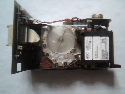 UNIDAD DE CINTA ADIC TH8XL-ES DLT8000 Quantum DLT8000 con bandeja Foto 1 de 4