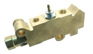 74-77 Corvette Disc/Disc Proportioning Valve Block w/ Sensor - Bild 1 von 3