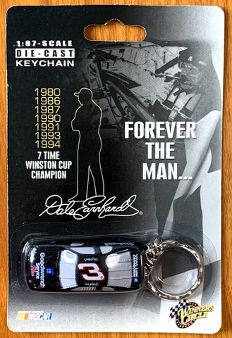 Dale Earhardt Legends of Racing 1:87-Scale Die-Cast Metal Key Chain NEW Cover