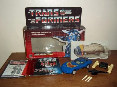 Hasbro Transformers G1 Autobot Tracks action figure nearly complete w/ box 1985 - Image 1 of 4