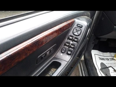 司机前门开关驱动器 LHD Master 适合 99-04 GRAND CHEROKEE 28018348 — 第 1/4 张图片