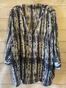 Sara Studio Woman White Blue Croc Print Top Size 1X - Picture 1 of 8