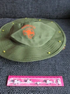 AUSSIE AUSTRALIAN HAT OZ CORKS STRINGS LIGHT GREEN COLOUR CHIN STRAP VGC - Picture 1 of 3