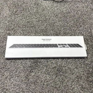 Apple Magic Keyboard with Touch ID and Numeric Keypad for Mac - Picture 1 of 5