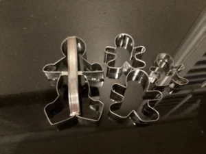 Vintage Aluminum Gingerbread Cookie Cutters Lot - Picture 1 of 3