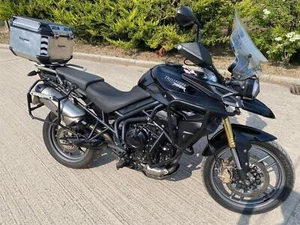 2012 12 TRIUMPH TIGER 800 BLACK ENDURO ADVENTURE TOURER 14k MILES EXTRAS - Picture 1 of 18