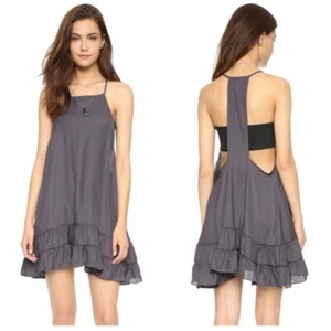 Free People Mini-Schlupfkleid Rabe anthrazit Stufen Rüschensaum Medium oversized - Bild 1 von 5