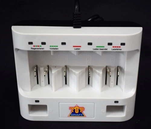Universal Akku Ladegerät weiss - Bild 1 von 1