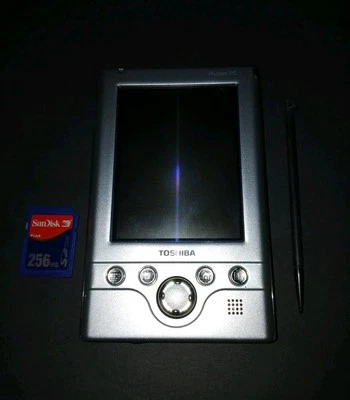Toshiba Pocket PC e310 con memoria y lápiz, sin probar para reparación o repuestos Foto 1 de 4